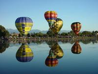 Air balloons reflections